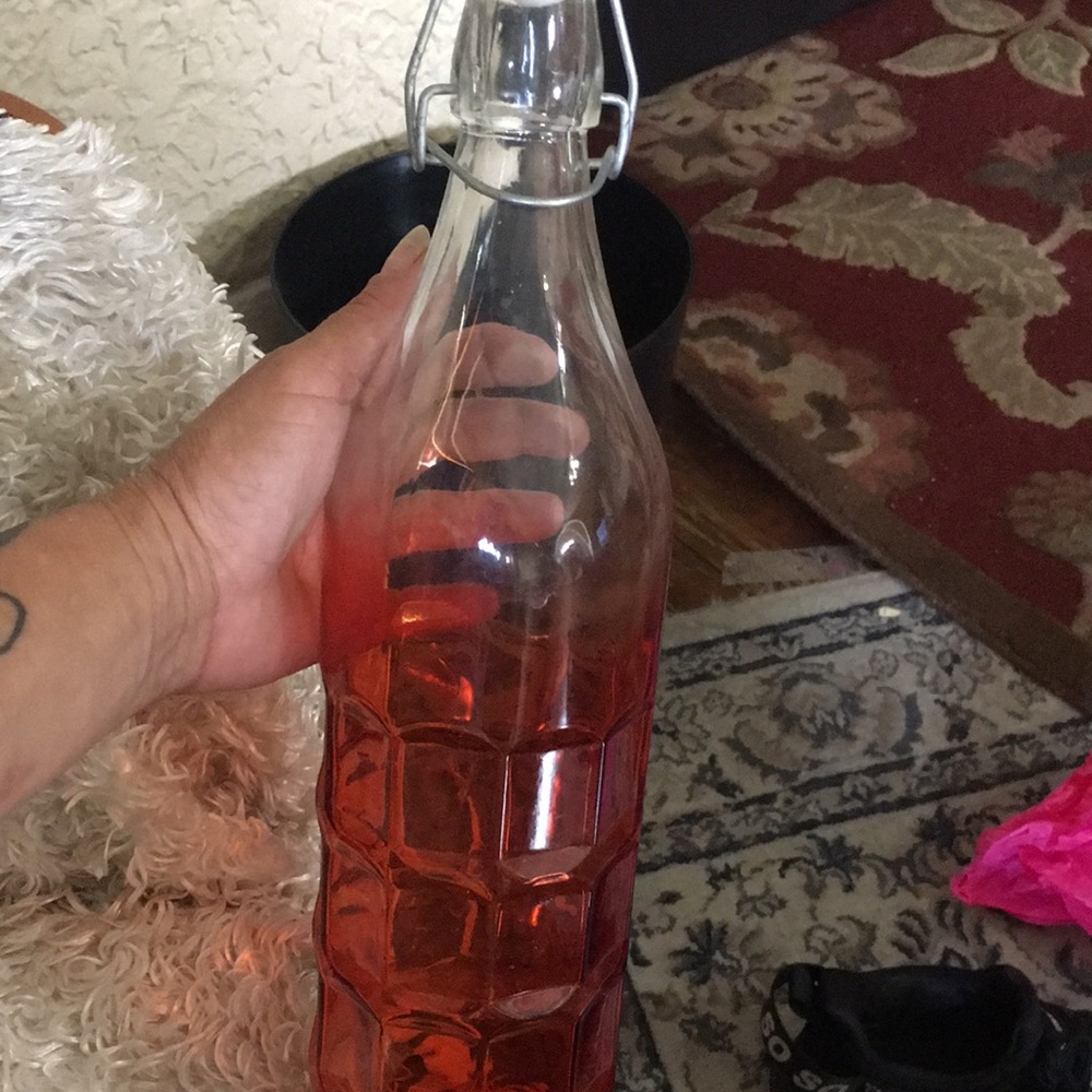 Storage bottle